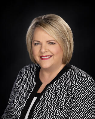Headshot of Shannon Claggett