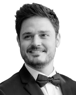 Headshot of Ryan Abbe