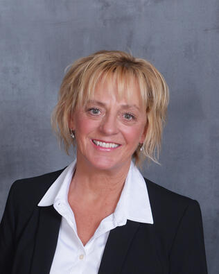 Headshot of Carol Cosentino