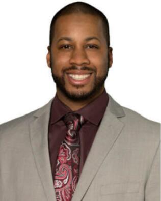 Headshot of Arron Carr