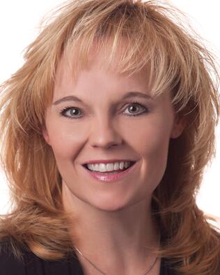 Headshot of Pattie Lewis