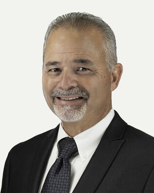 Headshot of Darrel Lemon