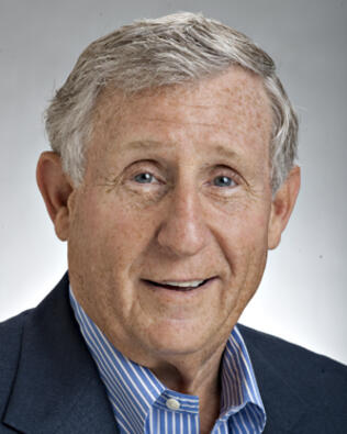 Headshot of Robert Diamond