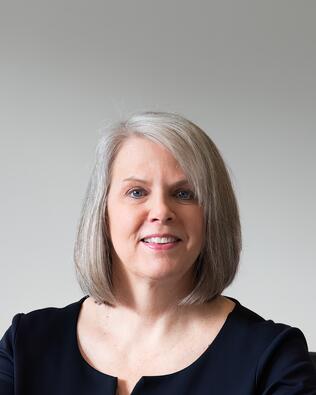 Headshot of Christin Bates