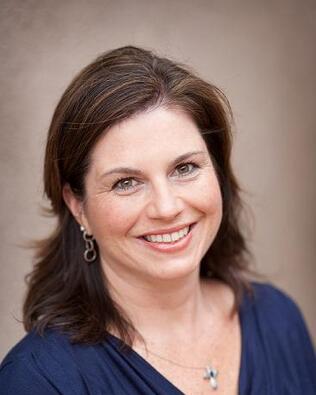 Headshot of Christine Rizzo