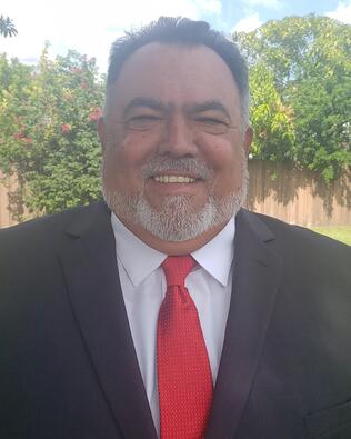 Headshot of Alvaro Cruz