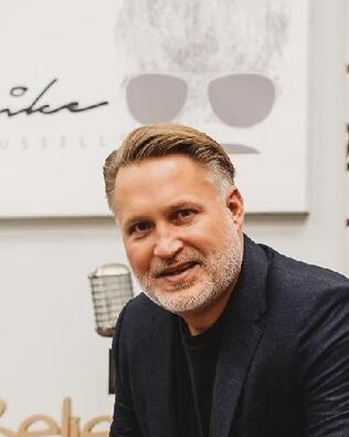 Headshot of Michael Russell