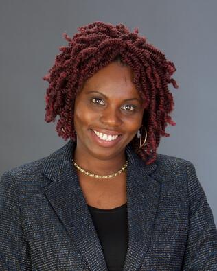 Headshot of Cecilia Lewis