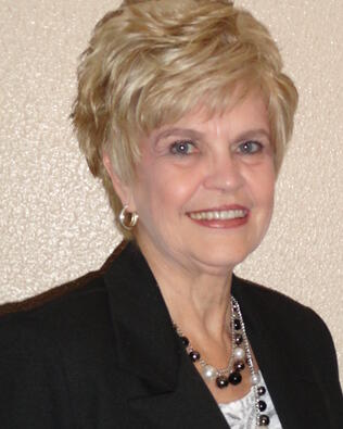 Headshot of Ruth Foutty