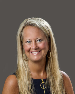 Headshot of Laurie Brown