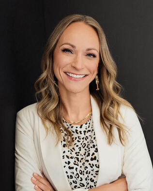 Headshot of Shannon Wucherer