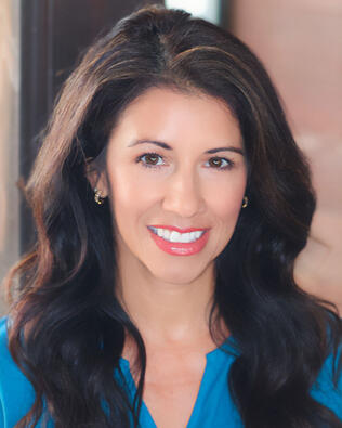 Headshot of Carrie DeMaria