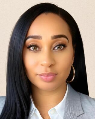 Headshot of Safia Hayes