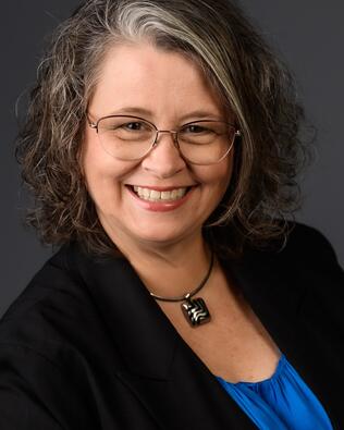 Headshot of Lisa Scully