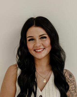 Headshot of Isabella Nalle