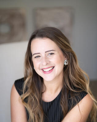 Headshot of Kristen Rozzi