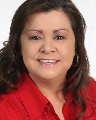 Headshot of Noemi Trevino