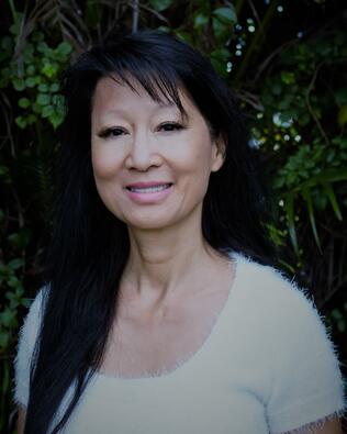 Headshot of Hanh Stauffer