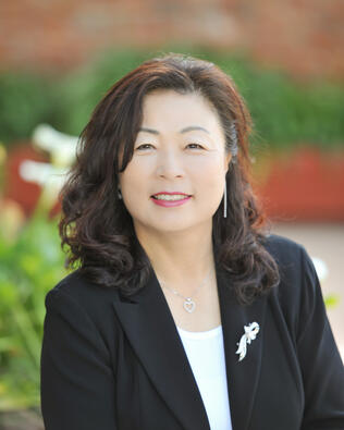 Headshot of Fabiola Yeo Kim