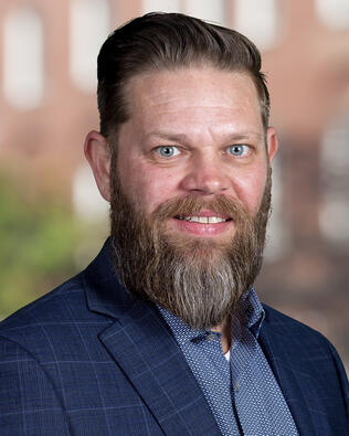 Headshot of Kris Perry
