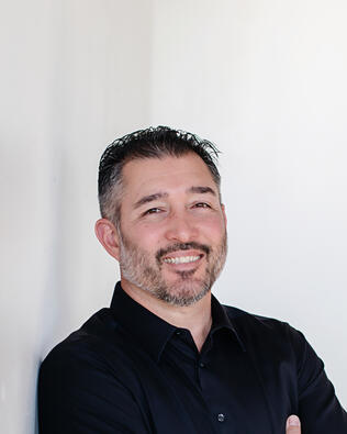 Headshot of Rob Ishihara