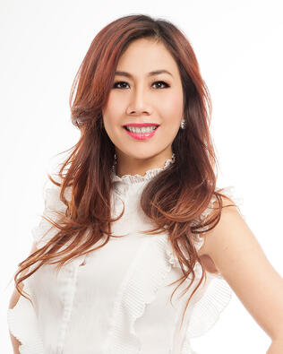 Headshot of Amy Ngocuyen Tran