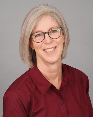 Headshot of Christine Truxaw