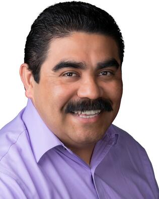 Headshot of Fidel Carranza