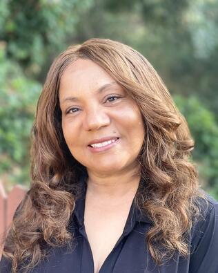 Headshot of Zenovia Cooks