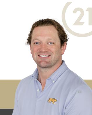 Headshot of Andrew Chidlow