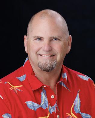 Headshot of Lee Cyr, Assoc. Broker