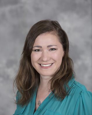 Headshot of Maddie Belknap