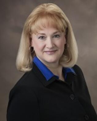 Headshot of Cynthia Libby