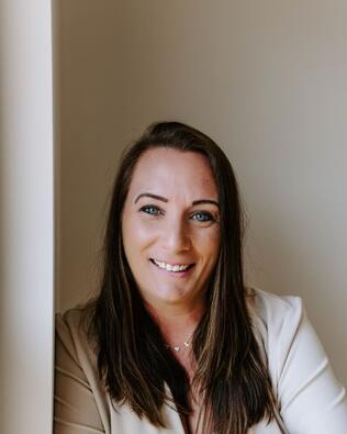 Headshot of April Ashby