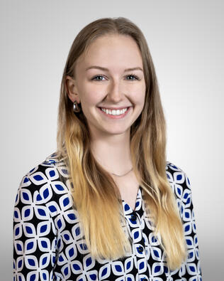 Headshot of Stevie Mouser