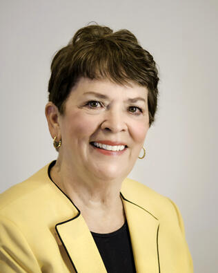 Headshot of Dorothy McGargill