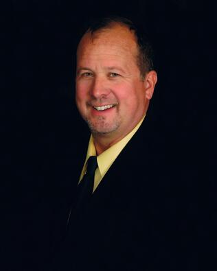 Headshot of Gregory Smith