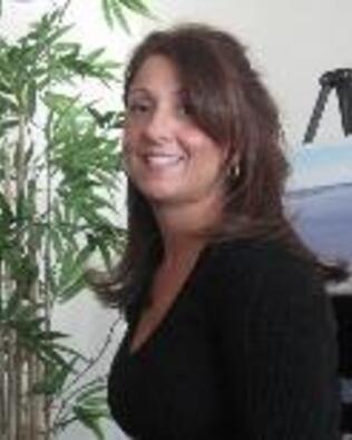 Headshot of Kristen Vitello