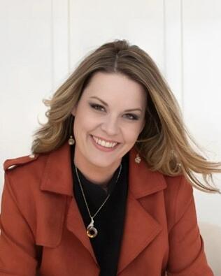 Headshot of Nicholle Peterson
