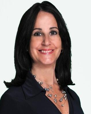 Headshot of Laura Pelaia