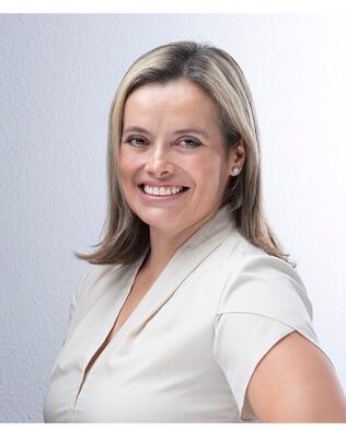 Headshot of Mariana Roy