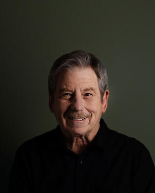 Headshot of Michael Summers