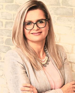 Headshot of Ivona Santos