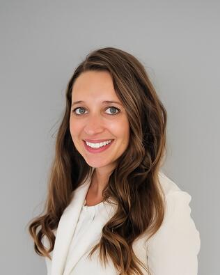 Headshot of Rebecca Michalski