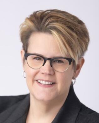 Headshot of Shannon Weber