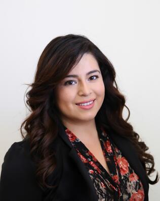 Headshot of Geraldine Arca