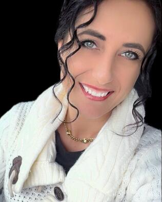 Headshot of Shauna Nicole Aldrich