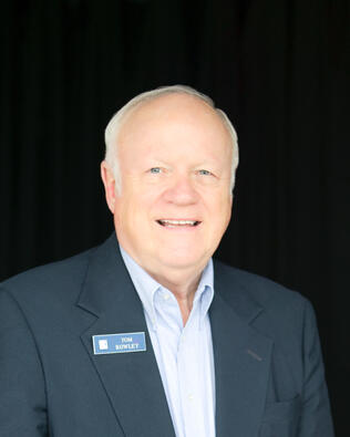 Headshot of Thomas Rowley
