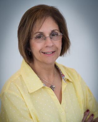 Headshot of Laureen Lopacki