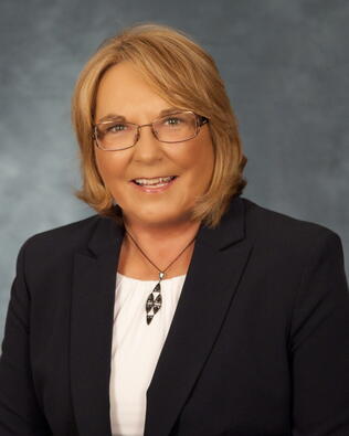 Headshot of Sue Braun